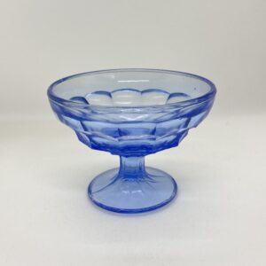 昭和レトロ ブルーガラス 脚付きデザートカップ-601｜プレスガラス 古道具